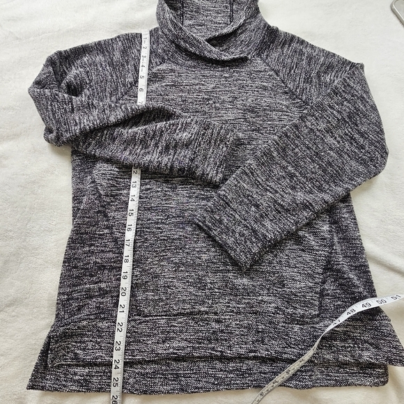 L.L. Bean Cozy Cowl Neck Sweater Gray Marled Knit Size Small - Picture 7 of 9
